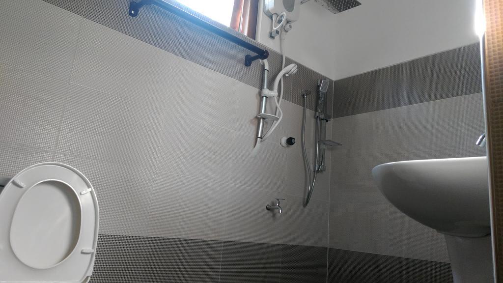 Cili Hotel Аругам Экстерьер фото