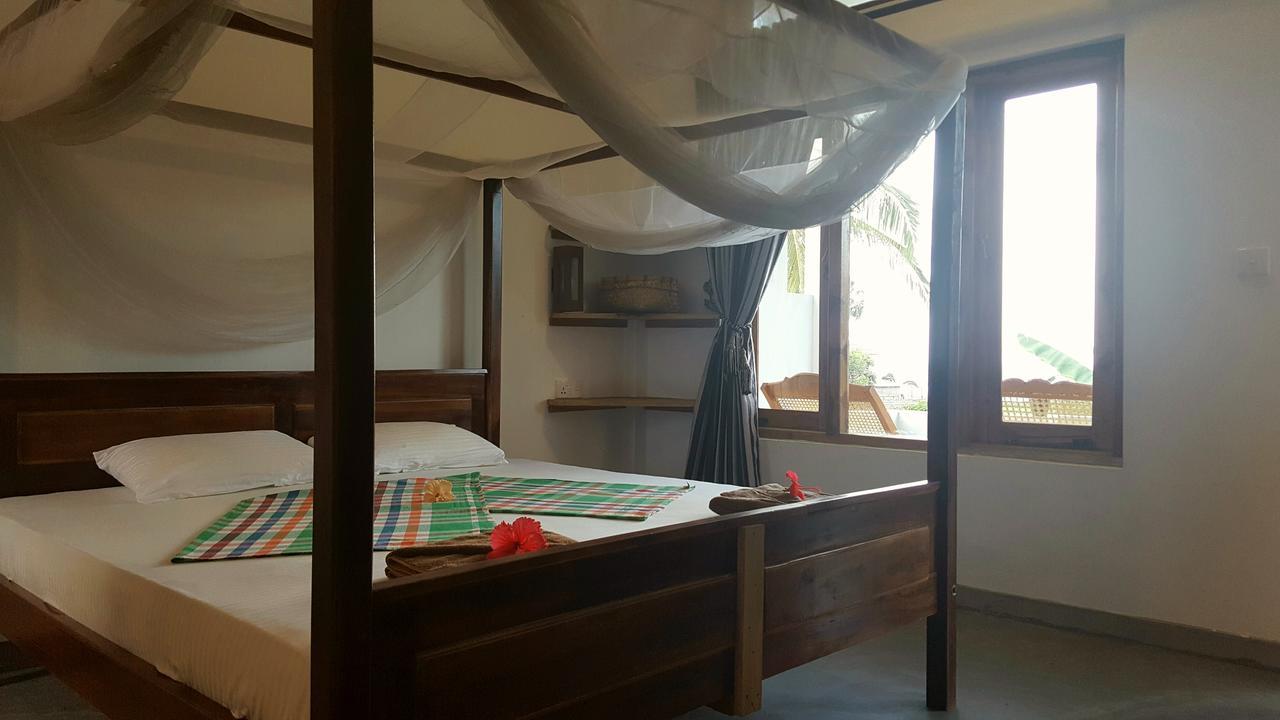 Cili Hotel Аругам Экстерьер фото