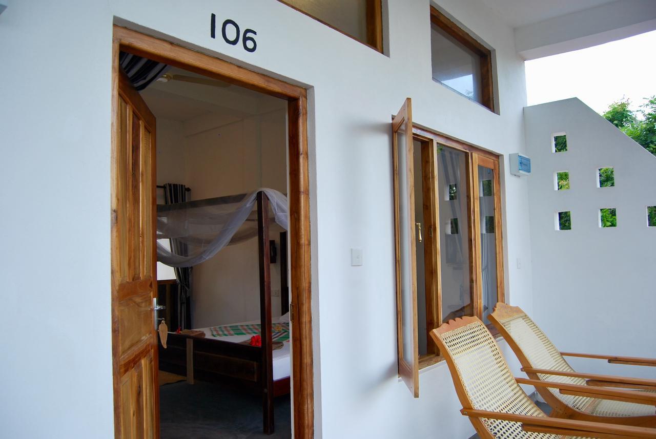 Cili Hotel Аругам Экстерьер фото